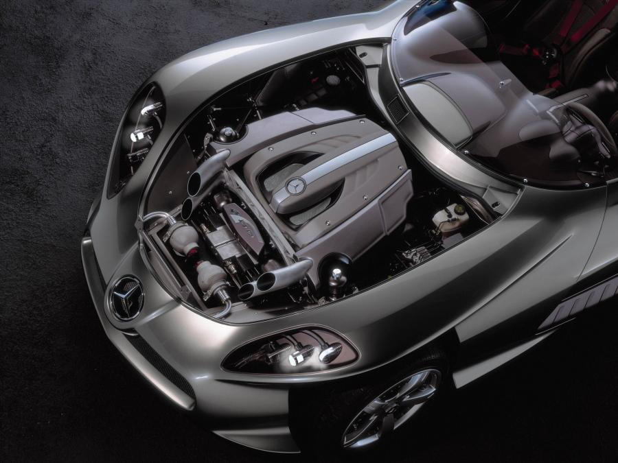  Mercedes-Benz F400 Carving Concept 2001 года  (фото 4 из 21)